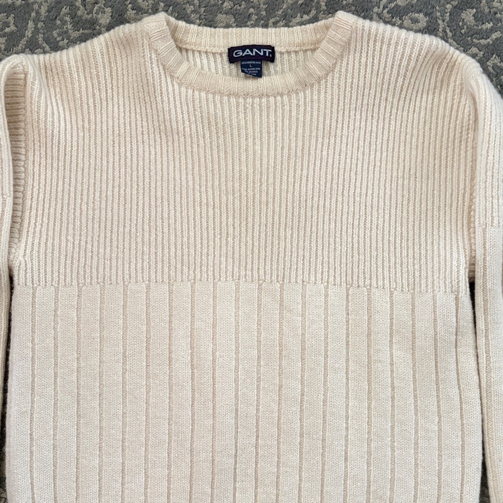 Gant 💯 Wool Ribbed Crewneck Sweater